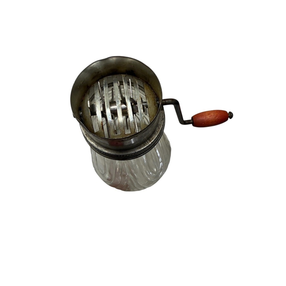 Vtg 1930s Nut Grinder Crusher, Red, Metal Screw Top w Lid - Picture 2 of 3
